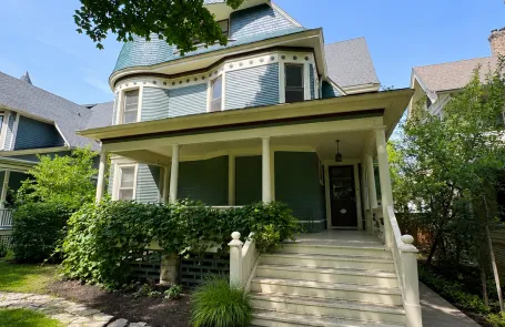2 Bedroom Evanston Apartment