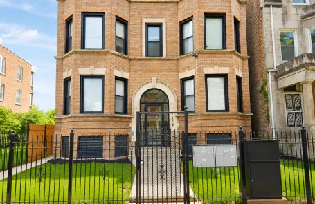 3 Bedroom Woodlawn Apartment