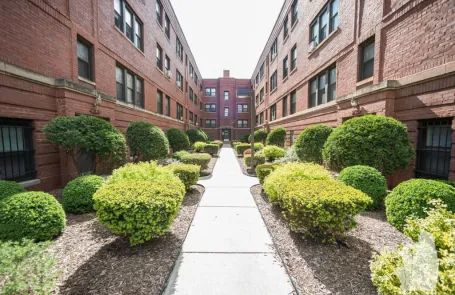 2 Bedroom Edgewater Apartment