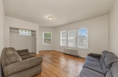 2 Bedroom Belmont Cragin Apartment