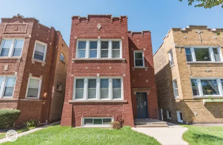3 Bedroom Jefferson Park Apartment