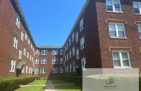 1 Bedroom Portage Park Apartment
