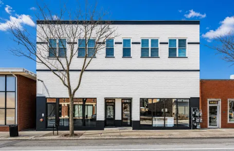 3 Bedroom Skokie Apartment