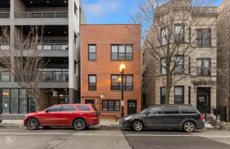 2 Bedroom Tri-Taylor Apartment