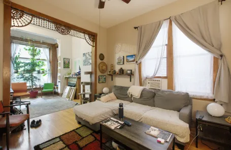 2 Bedroom Wicker Park Apartment