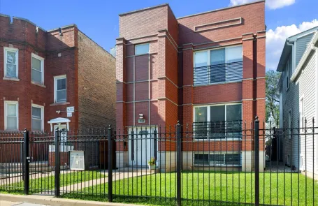 3 Bedroom Logan Square Apartment
