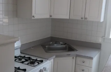 Studio Irving Park Apartment