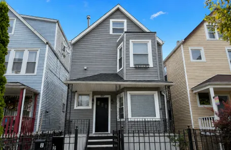 2 Bedroom Humboldt Park Apartment