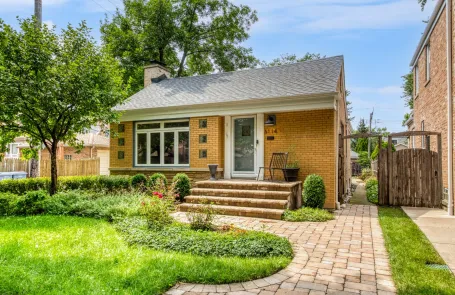 3 Bedroom Edgebrook