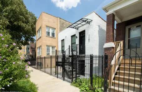 2 Bedroom Humboldt Park Apartment
