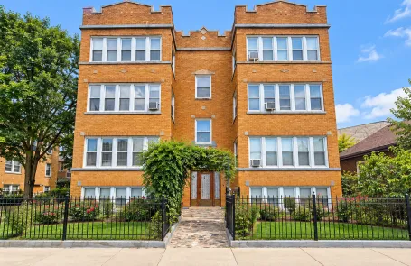2 Bedroom Portage Park Apartment
