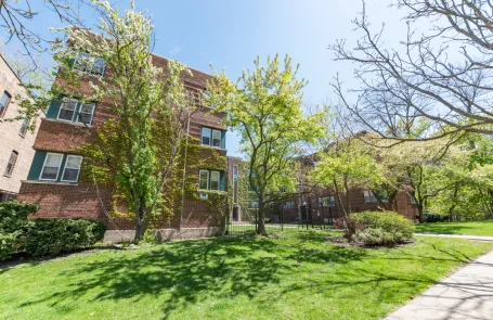 2 Bedroom Evanston Apartment