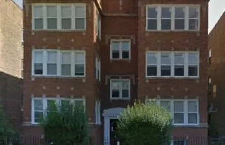 3 Bedroom Albany Park Apartment
