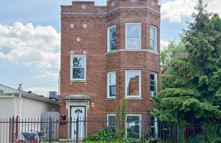 1 Bedroom Humboldt Park Apartment
