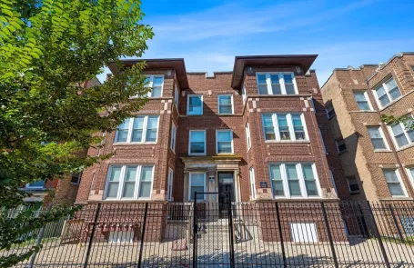 3 Bedroom South Shore Apartment
