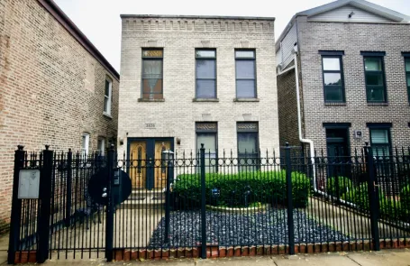 2 Bedroom Humboldt Park Apartment
