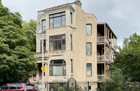 1 Bedroom Humboldt Park Apartment