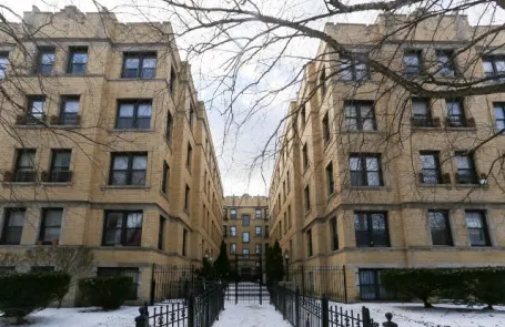 Studio Sheridan Park Apartment