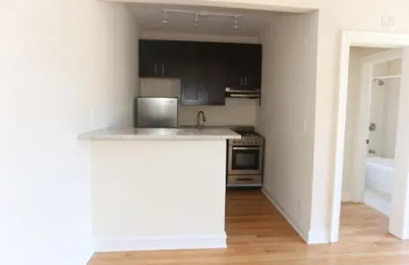 Studio Ravenswood Apartment