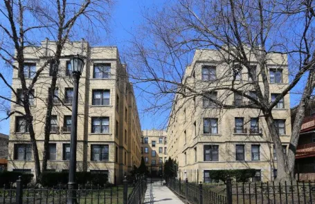 Studio Sheridan Park Apartment