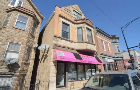 2 Bedroom Roscoe Village Apartment