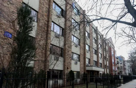 Studio Lincoln Park Apartment
