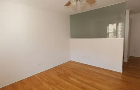 Studio Lincoln Park Apartment