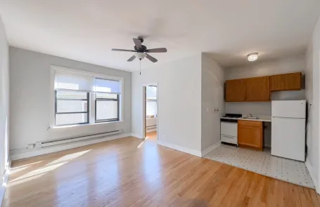 1 Bedroom Lakeview Apartment