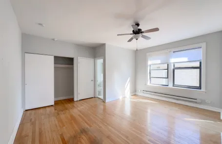 1 Bedroom Lakeview Apartment