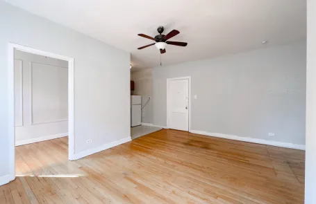 1 Bedroom Lakeview Apartment