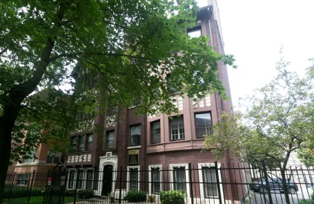 Studio Edgewater Apartment