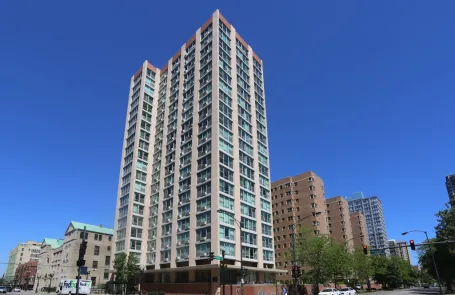 Studio Edgewater Apartment