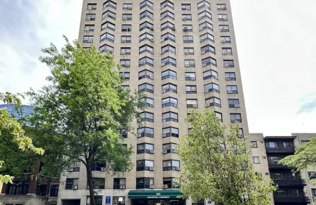 1 Bedroom Lakeview Apartment