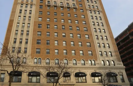 2 Bedroom Uptown Apartment