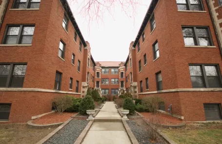 2 Bedroom Evanston Apartment