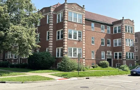 2 Bedroom Evanston Apartment