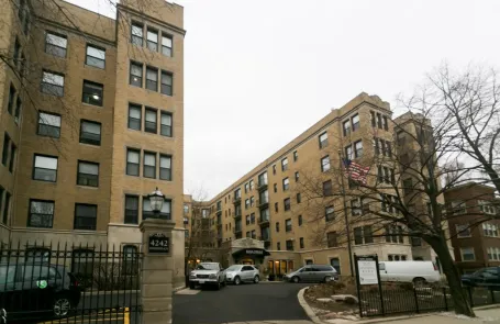 Studio Uptown Apartment
