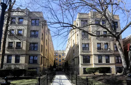 Studio Sheridan Park Apartment