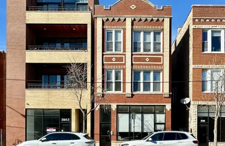 Studio Ukrainian Village Apartment