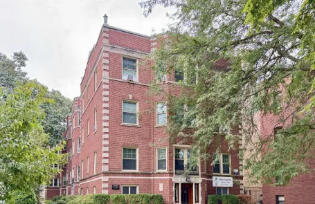 2 Bedroom Evanston Apartment