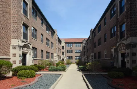 2 Bedroom Evanston Apartment
