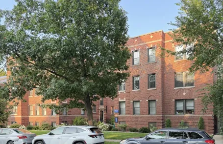 2 Bedroom Evanston Apartment