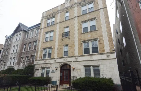 Studio Lincoln Park Apartment