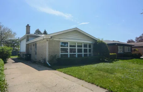 3 Bedroom Morton Grove Single Family