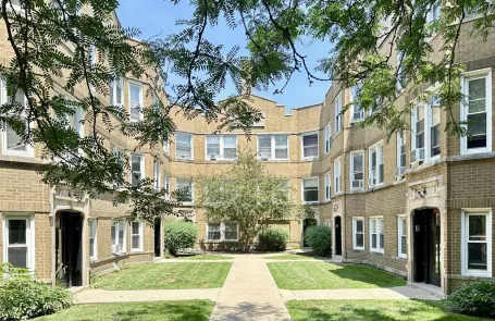 Studio Portage Park Apartment