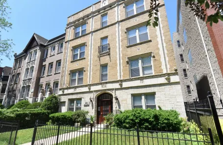Studio Lincoln Park Apartment
