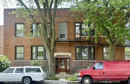 1 Bedroom Logan Square Apartment