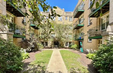 Studio Lakeview Apartment