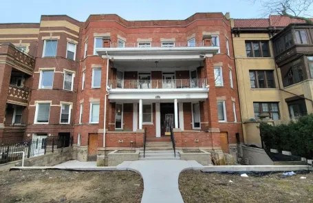 4 Bedroom Rogers Park Apartment