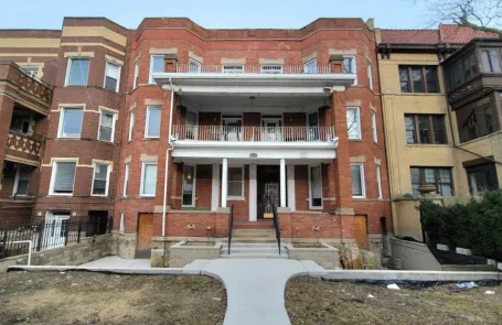 4 Bedroom Rogers Park Apartment